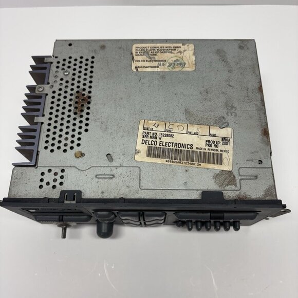 97 98 99 00 01 02 03 Pontiac Grand Trans Prix Am Firebird Delco CD radio Stereo - Picture 10 of 16